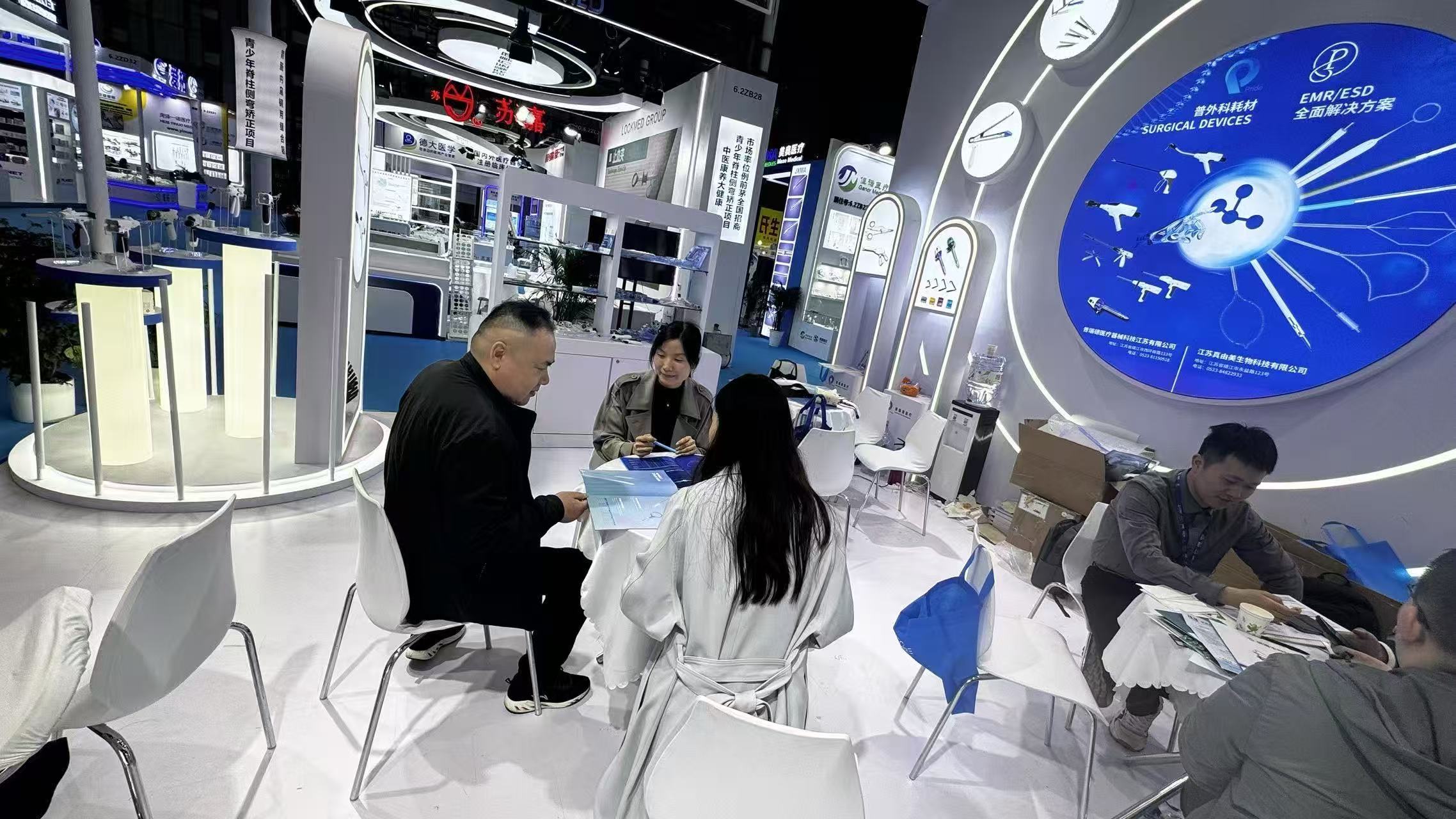 PURETH team meeting distributors and clinical buyers at the booth during CMEF 2026